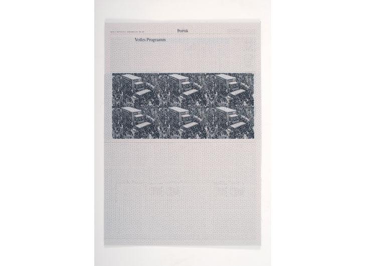 »Poptik«, Zeitungspapier Collage, ganzseitig vernäht, 57 x 40 cm, 2012